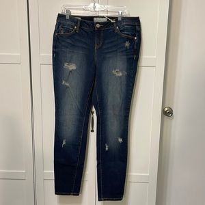 Torrid Sophia Distressed Skinny Jeans Size 12 NWT